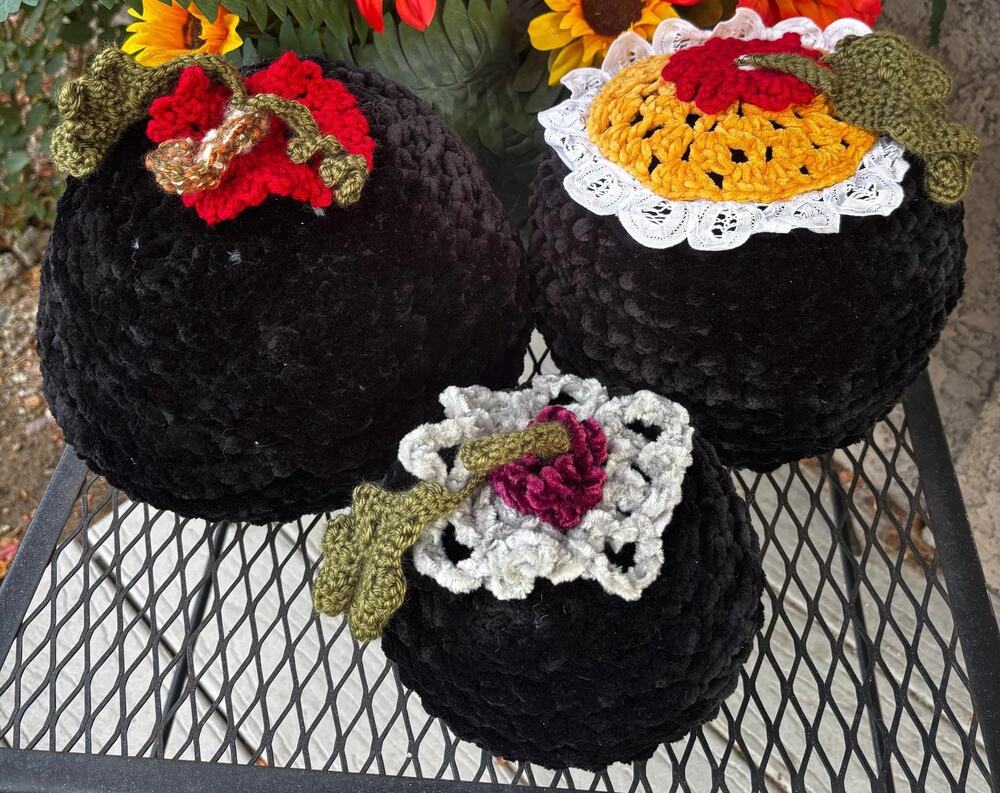 Handmade Velvet Pumpkin Pillow Set, Black Pumpkin Plushies, Autumn Throw Pillows